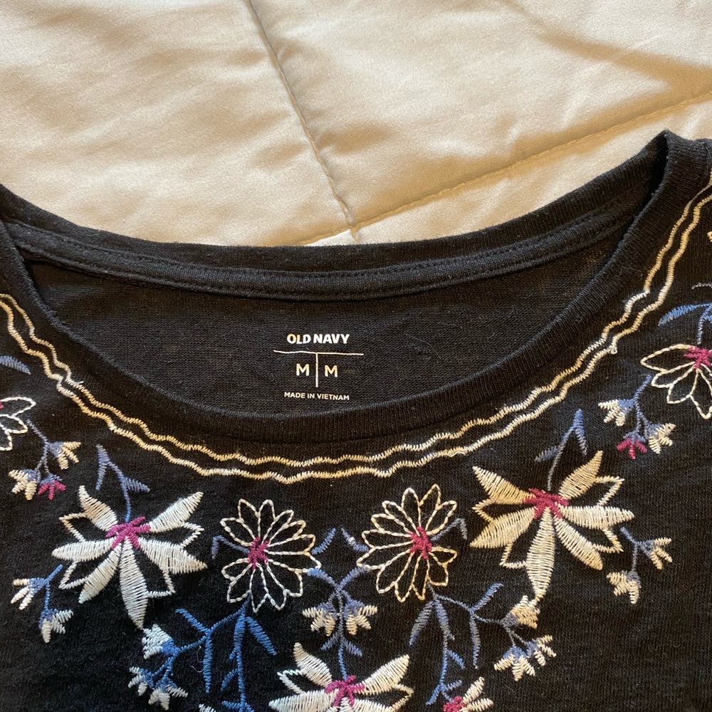 Lot of 2 Old Navy tanks - Picture 3 of 6